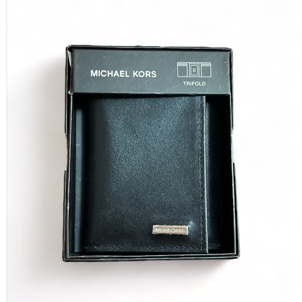 Michael Kors Trifold Wallet